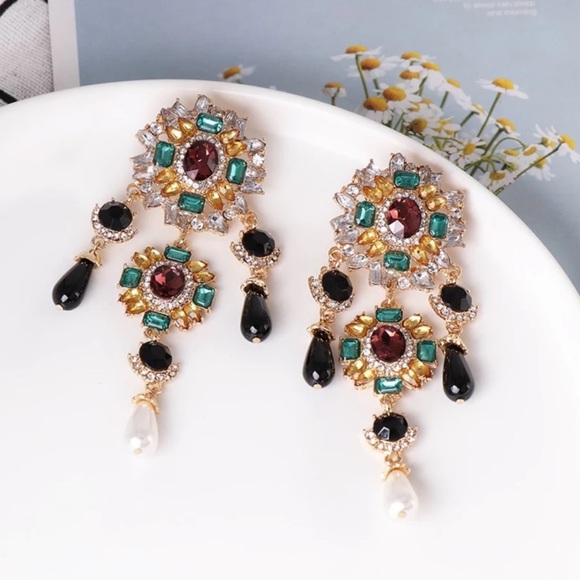 COPY - Earrings - Picture 4 of 4